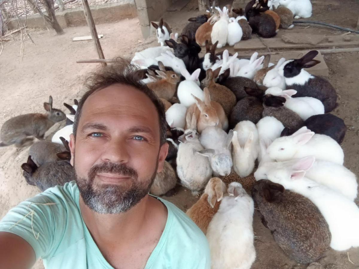Hostel Santuario De Protecao Animal Filhos De Salomao Браганса-Паулиста Экстерьер фото